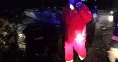 IMAGINI ȘOCANTE. GRAV ACCIDENT RUTIER! O MAȘINĂ A INTRAT SUB UN TIR. O VICTIMĂ - 6