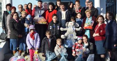 Stire din Politică-Administrație : Moș Crăciun are ajutoare de nădejde la Cumpăna
