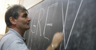 Stire din Cultură-Educație : Greva din învățământ, amânată pentru weekendul viitor