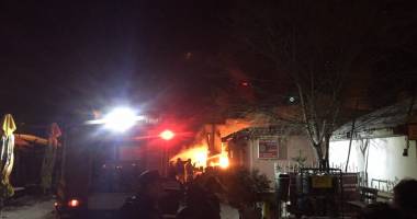 Stire din Eveniment : GALERIE FOTO / Incendiu violent la Medgidia