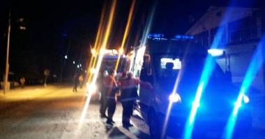Gravidă blocată în Runcu, transportată cu șenilata la Constanța - 4