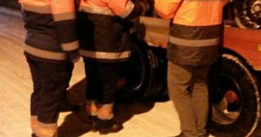 Gravidă blocată în Runcu, transportată cu șenilata la Constanța - 3