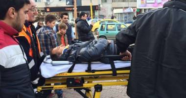 GALERIE FOTO. GRAV ACCIDENT RUTIER ÎN CONSTANȚA. TREI VICTIME, UN SEMAFOR DĂRÂMAT - 5