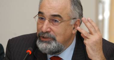 Stire din Politică-Administrație : Varujan Vosganian a demisionat din PNL