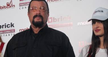 Steven Segal ajută o familie din Cumpăna / Galerie foto - 5