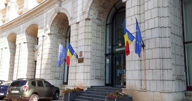 Stire din Social : Ministerul Finanţelor: Anul viitor nu vor fi modificări bruşte de taxe