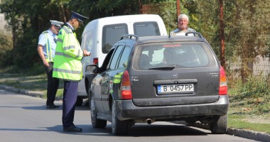 Stire din Eveniment : Polițiștii care au cerut mită unui șofer au fost suspendați din funcții