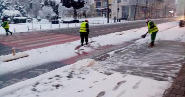 NINGE LA CONSTANȚA. „Nu vă adăpostiți lângă copaci sau stâlpi!” - 3