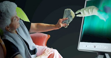 Stire din Cetățenești : "Cu sau fără fundă, o țeapă tot țeapă rămâne!"