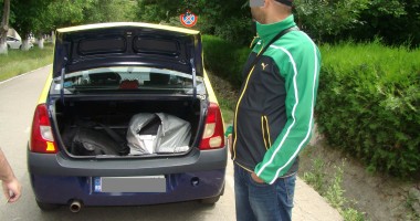 Stire din Eveniment : Surprins când aproviziona bișnițarii de la gară