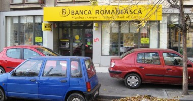 Stire din Economie : National Bank of Greece se retrage de pe piețele din sud-estul Europei, inclusiv din România