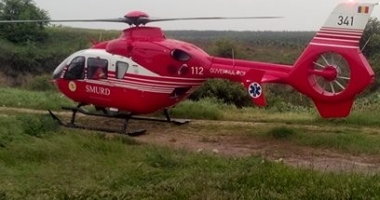 UPDATE. ACCIDENT RUTIER GRAV în apropierea Mănăstirii Dervent. Elicopterul SMURD solicitat, după ce o mașină a căzut într-o râpă - 3