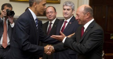 Stire din Politică-Administrație : Președintele Băsescu, prezent la discuțiile din Polonia
