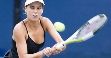 Stire din Sport : Tenis - Beijing / Sorana Cîrstea, eliminată de Șarapova în turul 2