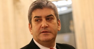 Stire din Politică-Administrație : "Poate am trădat anumite interese de partid, nu am trădat România"