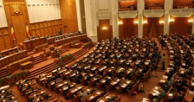 Stire din Politică-Administrație : Plenul Camerei Deputaților se reunește la ora 16.00