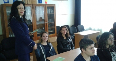 Elevii din Constanța, față în față cu polițiștii - 3