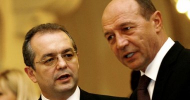 Stire din Politică-Administrație : Traian Băsescu a ajuns la Cluj pentru înmormântarea tatălui premierului Emil Boc