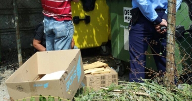 GALERIE FOTO / Buletine de vot, GĂSITE ÎN COȘUL DE GUNOI - 5