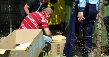 GALERIE FOTO / Buletine de vot, GĂSITE ÎN COȘUL DE GUNOI - 4