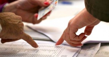 Stire din Politică-Administrație : Termen devansat pentru ca Guvernul să trimită listele electorale