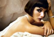 Natalie Portman se dezbracă