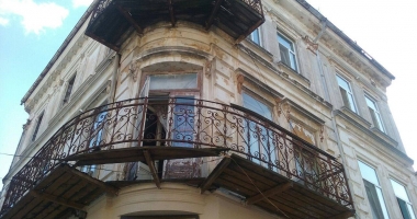 CONSTĂNȚEAN, CĂZUT DE LA ETAJ ÎN ZONA PENINSULARĂ - 2