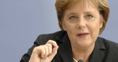 Stire din Actualitate : Angela Merkel a fost realeasă cancelar