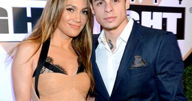 Stire din Monden : Jennifer Lopez s-a împăcat cu Casper Smart!