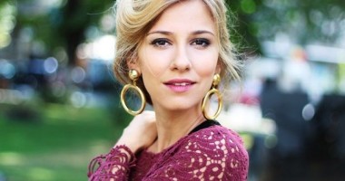 Stire din Monden : Dana Rogoz: "Am tot ce îmi doresc"