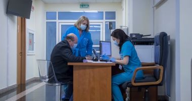 GALERIE FOTO / Traian Băsescu s-a vaccinat - 4