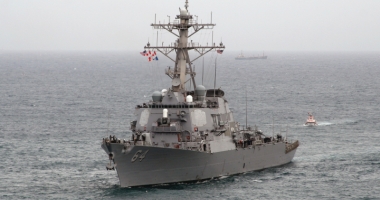Stire din Eveniment : Distrugătorul american USS Carney, în escală în Portul Constanța