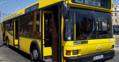 Stire din Eveniment : Aviz celor care călătoresc fără bilet: autobuzele RATC, controlate de Poliția Locală!