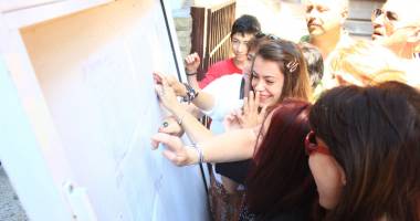Stire din Cultură-Educație : 13 elevi constănțeni  vor fi premiați  de Guvern