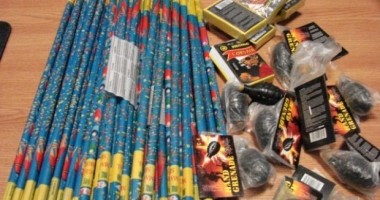 Stire din Eveniment : Ora bilanțului / Iată câte petarde și pocnitori au confiscate