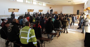 Stire din Eveniment : Elevii din Nicolae Bălcescu s-au întâlnit cu polițiștii. Iată de ce