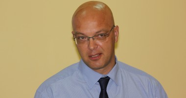 Stire din Eveniment : Profesorii îi vor "turna" pe elevii drogați la Poliție