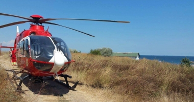 UPDATE. Elicopterul SMURD intervine la Eforie SUD. Unui tânăr i s-a făcut rău, pe plajă