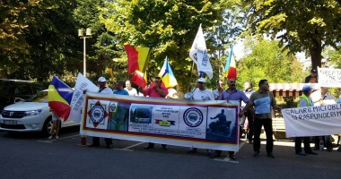 Foto - Video. Protest de amploare al sindicaliștilor RATC. Se cere schimbarea conducerii - 2