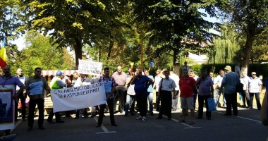 Foto - Video. Protest de amploare al sindicaliștilor RATC. Se cere schimbarea conducerii - 3