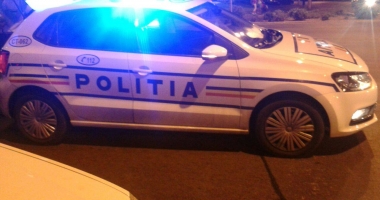 Foto-Video / IMPACT FRONTAL, PATRU MAȘINI AVARIATE! Victima, o femeie gravidă - 2