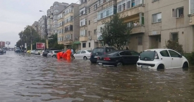 VIN PLOILE LA CONSTANȚA, DE LA NOAPTE! Intrăm sub O NOUĂ AVERTIZARE METEO de VREME REA