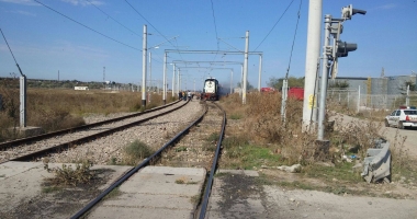 UPDATE - Arde o locomotivă în Poarta 9 - 2