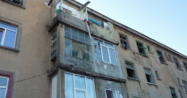 EXPLOZIE DEVASTATOARE LA MEDGIDIA / UN BLOC A SĂRIT ÎN AER - 3