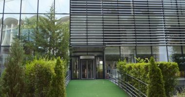 Stire din Eveniment : Procurorii DNA au descins la sediul FRF cu o lună înainte de alegerile pentru șefia Federației