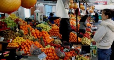 Cine mai vrea fonduri pentru construcția de depozite de fructe?