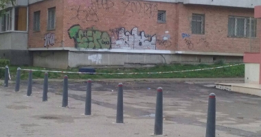 Galerie foto / ALERTĂ CU BOMBĂ LA ȘCOALA "SPECTRUM" DIN CONSTANȚA - UPDATE - 2