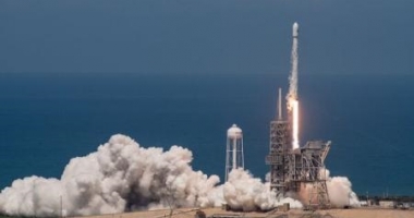 Stire din Actualitate : SpaceX a lansat cu succes satelitul BulgariaSat-1