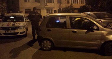 Distracția unui puști beat: a furat un Matiz și a lovit opt mașini parcate! - 2