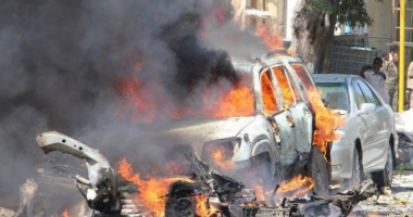 Măcel la Mogadishu. O mașină capcană a explodat: zece morți